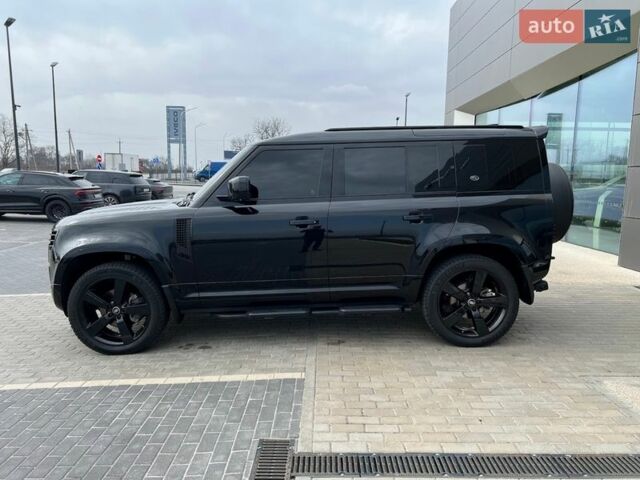 Чорний Ленд Ровер Дефендер, об'ємом двигуна 3 л та пробігом 105 тис. км за 73900 $, фото 3 на Automoto.ua