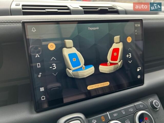 Чорний Ленд Ровер Дефендер, об'ємом двигуна 3 л та пробігом 105 тис. км за 73900 $, фото 18 на Automoto.ua