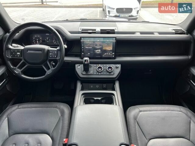 Чорний Ленд Ровер Дефендер, об'ємом двигуна 3 л та пробігом 105 тис. км за 73900 $, фото 24 на Automoto.ua