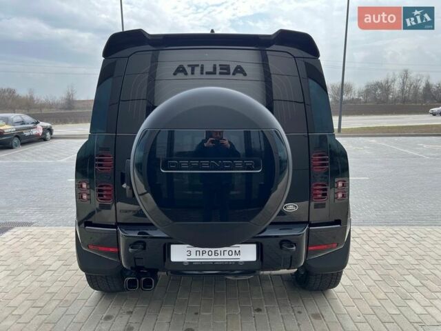 Чорний Ленд Ровер Дефендер, об'ємом двигуна 3 л та пробігом 105 тис. км за 73900 $, фото 5 на Automoto.ua