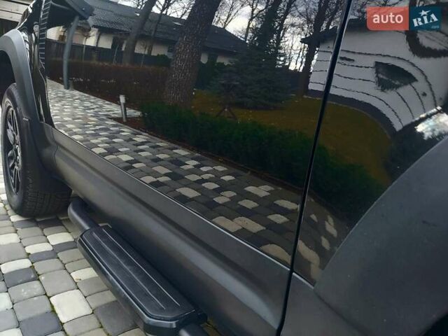 Черный Ленд Ровер Дефендер, объемом двигателя 3 л и пробегом 120 тыс. км за 62000 $, фото 21 на Automoto.ua