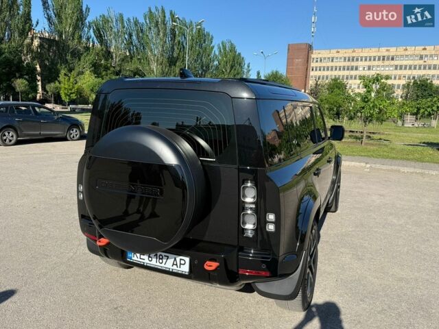 Чорний Ленд Ровер Дефендер, об'ємом двигуна 3 л та пробігом 120 тис. км за 62800 $, фото 4 на Automoto.ua