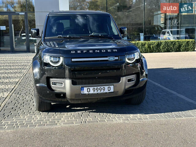 Чорний Ленд Ровер Дефендер, об'ємом двигуна 2 л та пробігом 47 тис. км за 75900 $, фото 1 на Automoto.ua