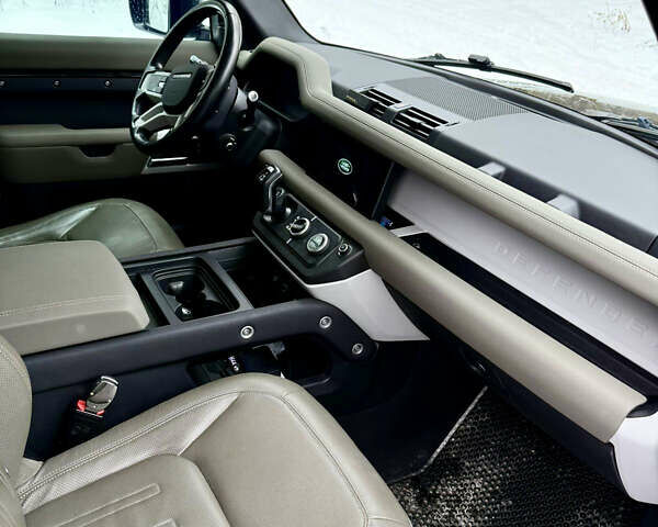 Чорний Ленд Ровер Дефендер, об'ємом двигуна 3 л та пробігом 90 тис. км за 68000 $, фото 24 на Automoto.ua