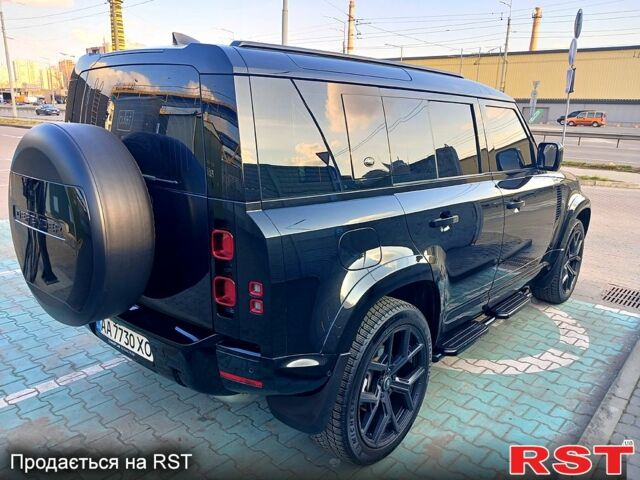 Черный Ленд Ровер Дефендер, объемом двигателя 3 л и пробегом 99 тыс. км за 62500 $, фото 2 на Automoto.ua