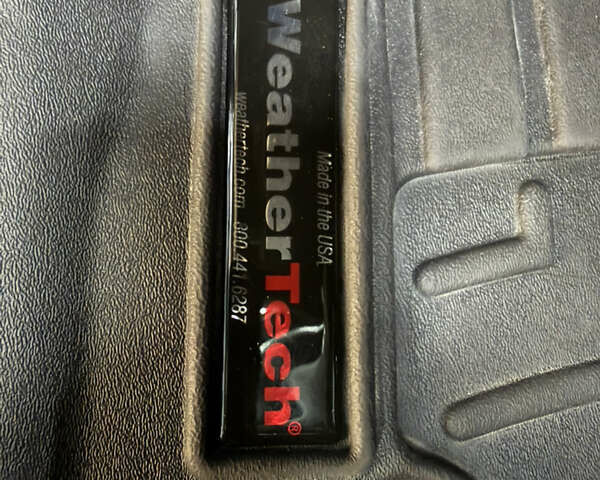 Черный Ленд Ровер Дефендер, объемом двигателя 3 л и пробегом 166 тыс. км за 60000 $, фото 18 на Automoto.ua