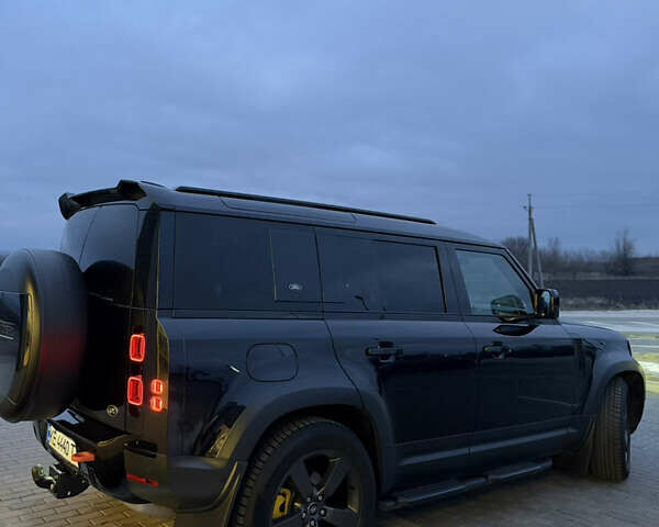 Черный Ленд Ровер Дефендер, объемом двигателя 3 л и пробегом 166 тыс. км за 60000 $, фото 4 на Automoto.ua