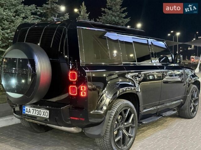 Чорний Ленд Ровер Дефендер, об'ємом двигуна 3 л та пробігом 99 тис. км за 59800 $, фото 2 на Automoto.ua