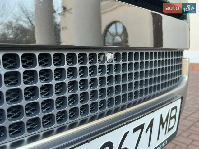 Чорний Ленд Ровер Дефендер, об'ємом двигуна 3 л та пробігом 72 тис. км за 83500 $, фото 17 на Automoto.ua