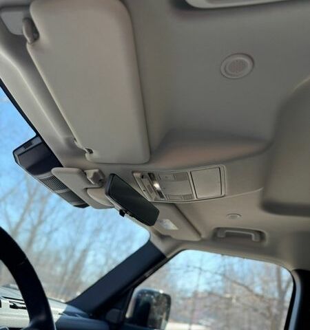 Черный Ленд Ровер Дефендер, объемом двигателя 3 л и пробегом 170 тыс. км за 59999 $, фото 13 на Automoto.ua