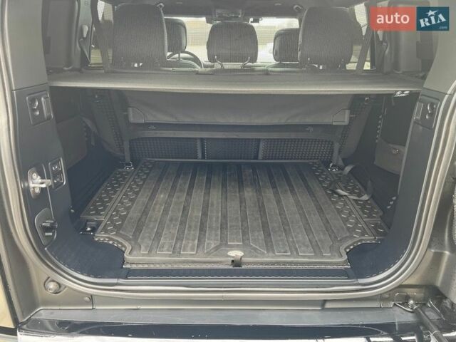 Чорний Ленд Ровер Дефендер, об'ємом двигуна 3 л та пробігом 105 тис. км за 73900 $, фото 29 на Automoto.ua