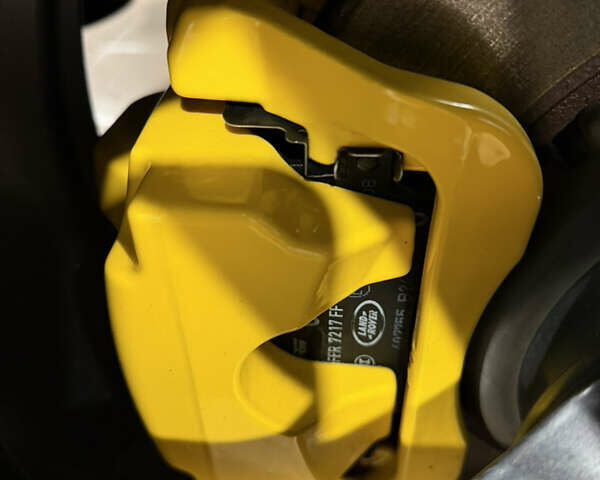 Черный Ленд Ровер Дефендер, объемом двигателя 3 л и пробегом 166 тыс. км за 60000 $, фото 11 на Automoto.ua