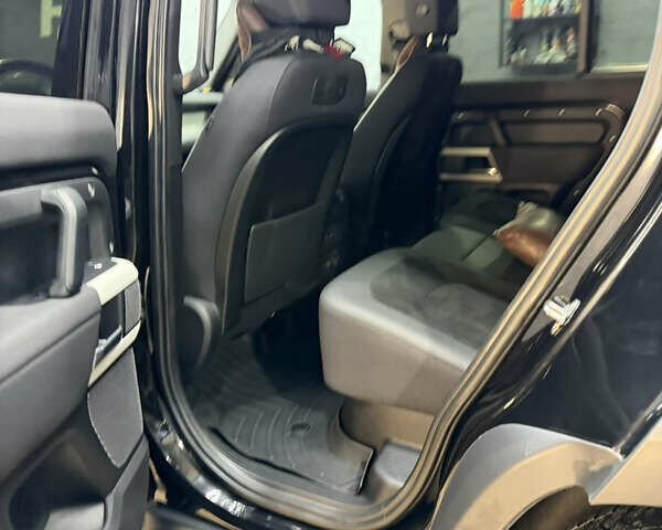 Черный Ленд Ровер Дефендер, объемом двигателя 3 л и пробегом 166 тыс. км за 60000 $, фото 25 на Automoto.ua