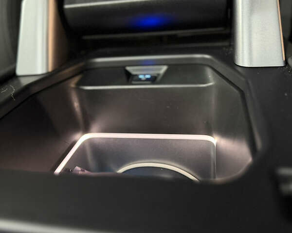 Черный Ленд Ровер Дефендер, объемом двигателя 3 л и пробегом 166 тыс. км за 60000 $, фото 13 на Automoto.ua