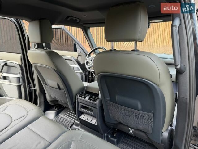 Черный Ленд Ровер Дефендер, объемом двигателя 3 л и пробегом 72 тыс. км за 75999 $, фото 112 на Automoto.ua