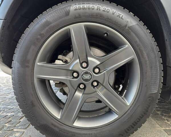 Черный Ленд Ровер Дефендер, объемом двигателя 3 л и пробегом 70 тыс. км за 75000 $, фото 28 на Automoto.ua