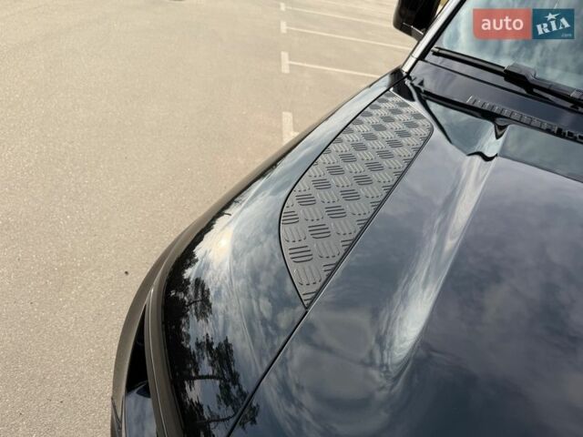 Черный Ленд Ровер Дефендер, объемом двигателя 3 л и пробегом 72 тыс. км за 75999 $, фото 25 на Automoto.ua