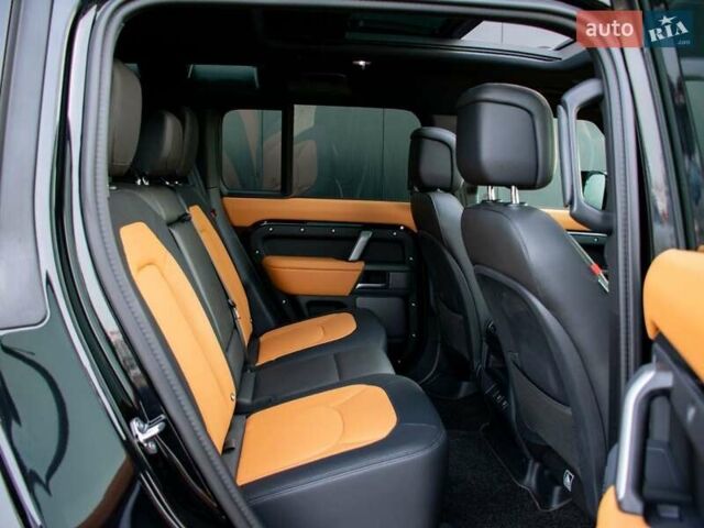 Черный Ленд Ровер Дефендер, объемом двигателя 3 л и пробегом 25 тыс. км за 99999 $, фото 7 на Automoto.ua