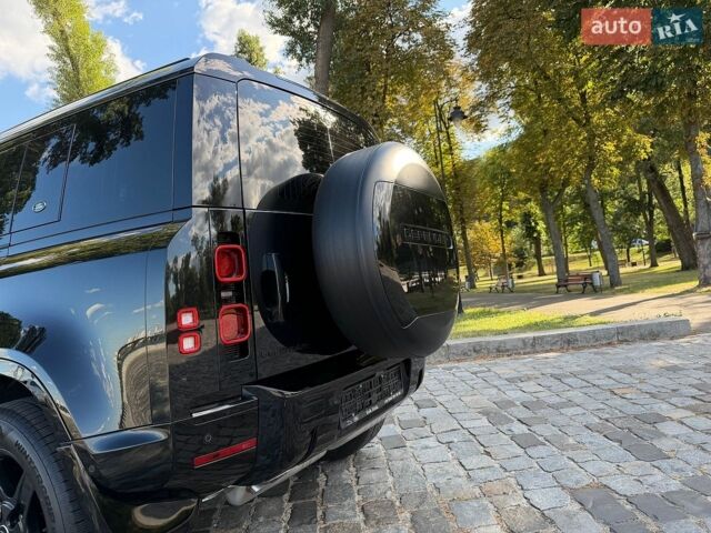 Чорний Ленд Ровер Дефендер, об'ємом двигуна 3 л та пробігом 73 тис. км за 74555 $, фото 72 на Automoto.ua