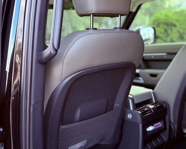 Черный Ленд Ровер Дефендер, объемом двигателя 3 л и пробегом 70 тыс. км за 75000 $, фото 20 на Automoto.ua