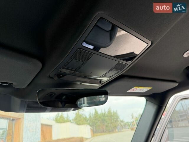 Черный Ленд Ровер Дефендер, объемом двигателя 3 л и пробегом 72 тыс. км за 75999 $, фото 148 на Automoto.ua