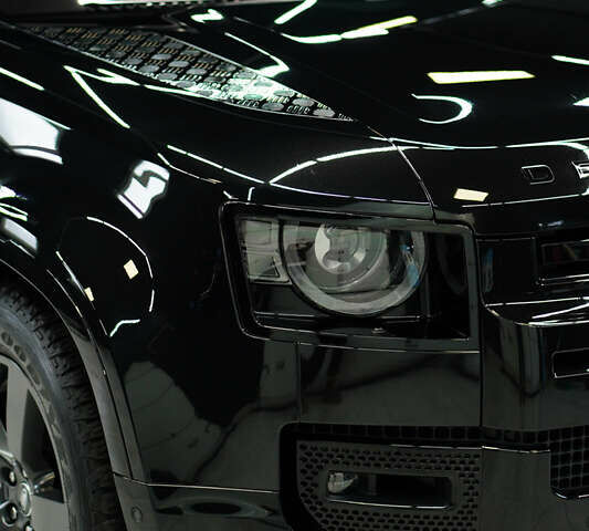 Ленд Ровер Дефендер 2022 у Києві на Automoto.ua Чорний Ленд Ровер Дефендер, об'ємом двигуна 5 л та пробігом 42 тис. км за 134900 $, фото 10 на Automoto.ua