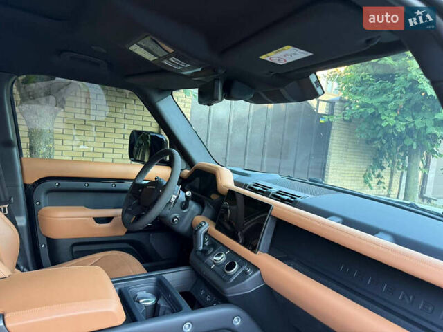 Черный Ленд Ровер Дефендер, объемом двигателя 5 л и пробегом 19 тыс. км за 138500 $, фото 21 на Automoto.ua