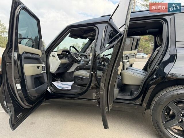 Черный Ленд Ровер Дефендер, объемом двигателя 3 л и пробегом 72 тыс. км за 75999 $, фото 115 на Automoto.ua