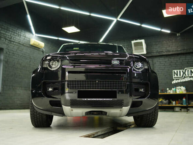 Ленд Ровер Дефендер 2022 у Києві на Automoto.ua Чорний Ленд Ровер Дефендер, об'ємом двигуна 5 л та пробігом 42 тис. км за 134900 $, фото 3 на Automoto.ua