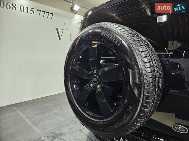 Черный Ленд Ровер Дефендер, объемом двигателя 3 л и пробегом 23 тыс. км за 99999 $, фото 11 на Automoto.ua