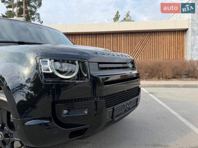 Черный Ленд Ровер Дефендер, объемом двигателя 3 л и пробегом 72 тыс. км за 75999 $, фото 4 на Automoto.ua