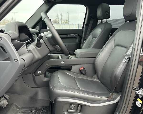 Черный Ленд Ровер Дефендер, объемом двигателя 3 л и пробегом 80 тыс. км за 84900 $, фото 13 на Automoto.ua