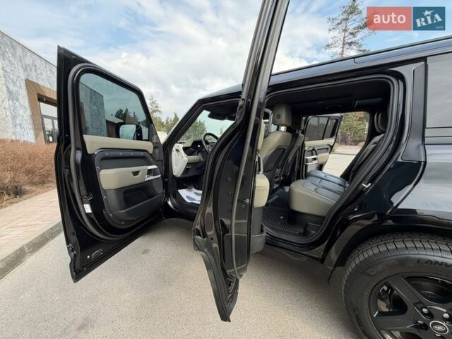 Черный Ленд Ровер Дефендер, объемом двигателя 3 л и пробегом 72 тыс. км за 75999 $, фото 114 на Automoto.ua