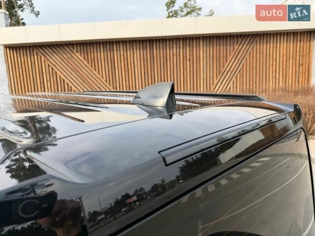 Черный Ленд Ровер Дефендер, объемом двигателя 3 л и пробегом 72 тыс. км за 75999 $, фото 75 на Automoto.ua