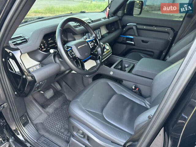 Черный Ленд Ровер Дефендер, объемом двигателя 3 л и пробегом 86 тыс. км за 81000 $, фото 18 на Automoto.ua