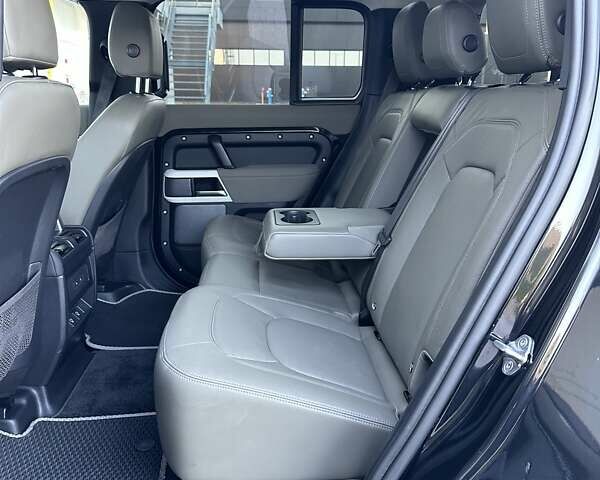 Ленд Ровер Дефендер 2022 в Киеве на Automoto.ua Черный Ленд Ровер Дефендер, объемом двигателя 3 л и пробегом 135 тыс. км за 70000 $, фото 20 на Automoto.ua