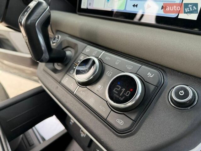 Черный Ленд Ровер Дефендер, объемом двигателя 3 л и пробегом 72 тыс. км за 75999 $, фото 101 на Automoto.ua