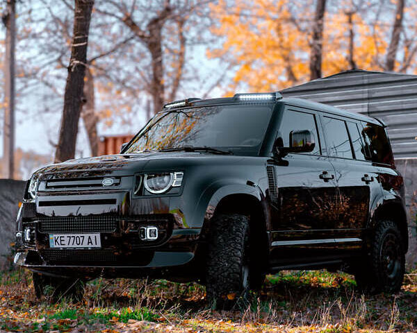 Черный Ленд Ровер Дефендер, объемом двигателя 5 л и пробегом 19 тыс. км за 138500 $, фото 1 на Automoto.ua