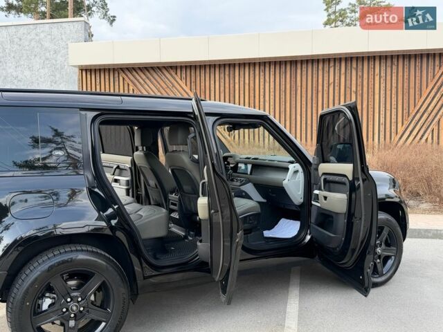 Черный Ленд Ровер Дефендер, объемом двигателя 3 л и пробегом 72 тыс. км за 75999 $, фото 92 на Automoto.ua