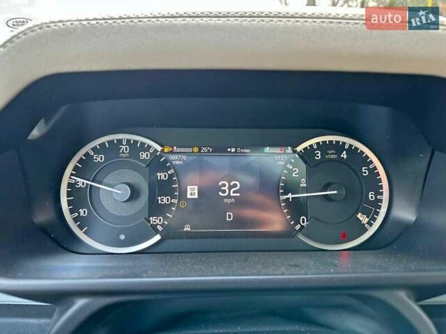 Чорний Ленд Ровер Дефендер, об'ємом двигуна 3 л та пробігом 112 тис. км за 31900 $, фото 8 на Automoto.ua