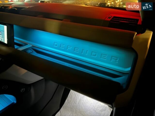 Черный Ленд Ровер Дефендер, объемом двигателя 3 л и пробегом 72 тыс. км за 75999 $, фото 160 на Automoto.ua