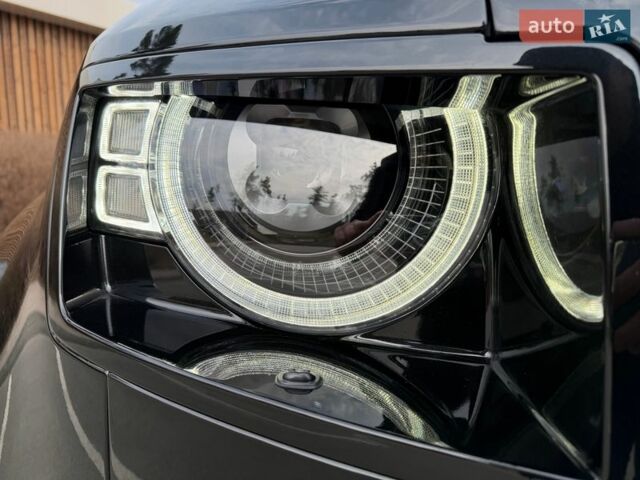 Черный Ленд Ровер Дефендер, объемом двигателя 3 л и пробегом 72 тыс. км за 75999 $, фото 58 на Automoto.ua