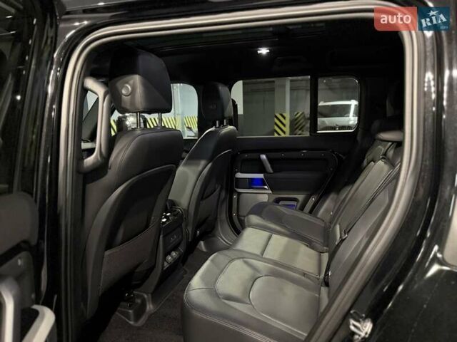 Черный Ленд Ровер Дефендер, объемом двигателя 3 л и пробегом 39 тыс. км за 82900 $, фото 18 на Automoto.ua