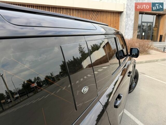 Черный Ленд Ровер Дефендер, объемом двигателя 3 л и пробегом 72 тыс. км за 75999 $, фото 91 на Automoto.ua