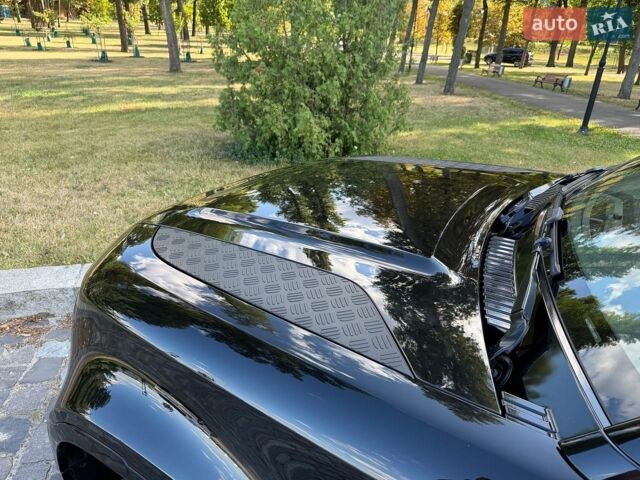 Чорний Ленд Ровер Дефендер, об'ємом двигуна 3 л та пробігом 73 тис. км за 74555 $, фото 69 на Automoto.ua