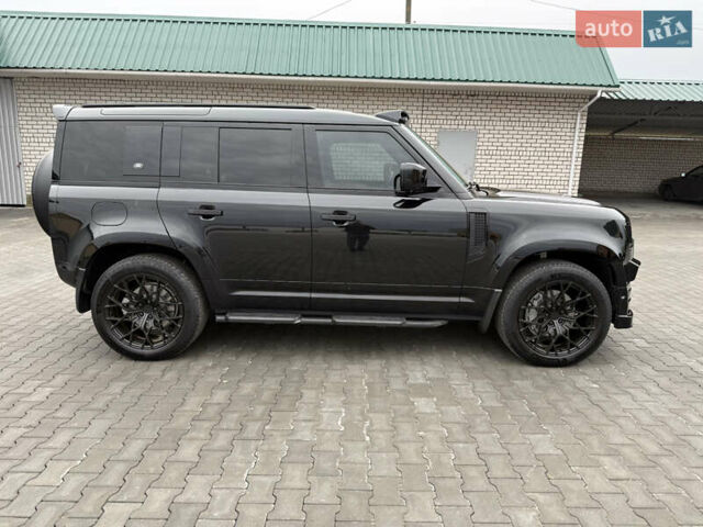 Ленд Ровер Дефендер 2022 в Глобино на Automoto.ua Черный Ленд Ровер Дефендер, объемом двигателя 3 л и пробегом 80 тыс. км за 83500 $, фото 6 на Automoto.ua