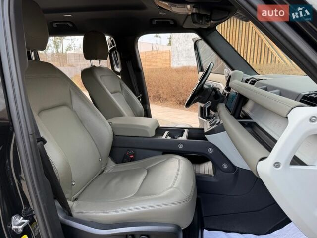 Черный Ленд Ровер Дефендер, объемом двигателя 3 л и пробегом 72 тыс. км за 75999 $, фото 102 на Automoto.ua