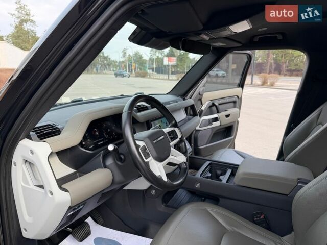 Черный Ленд Ровер Дефендер, объемом двигателя 3 л и пробегом 72 тыс. км за 75999 $, фото 119 на Automoto.ua