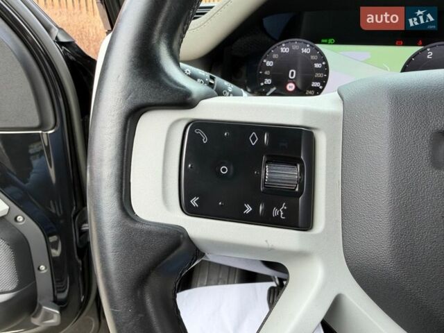 Черный Ленд Ровер Дефендер, объемом двигателя 3 л и пробегом 72 тыс. км за 75999 $, фото 155 на Automoto.ua