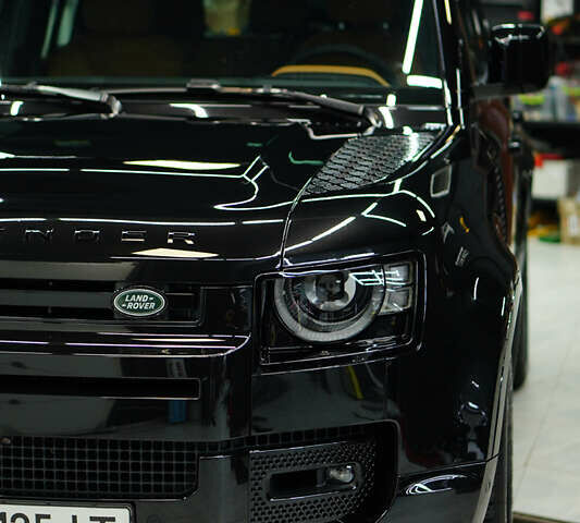 Ленд Ровер Дефендер 2022 у Києві на Automoto.ua Чорний Ленд Ровер Дефендер, об'ємом двигуна 5 л та пробігом 42 тис. км за 134900 $, фото 9 на Automoto.ua